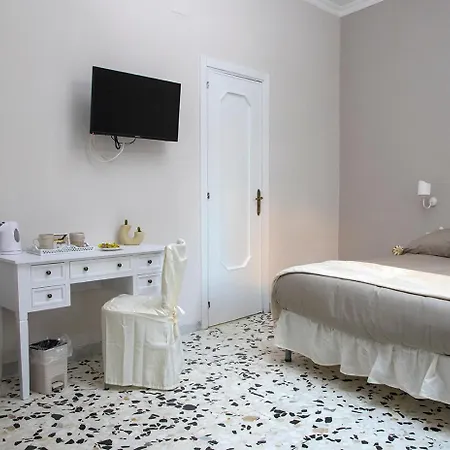 Agorà Mura Greche Couette-café 4*