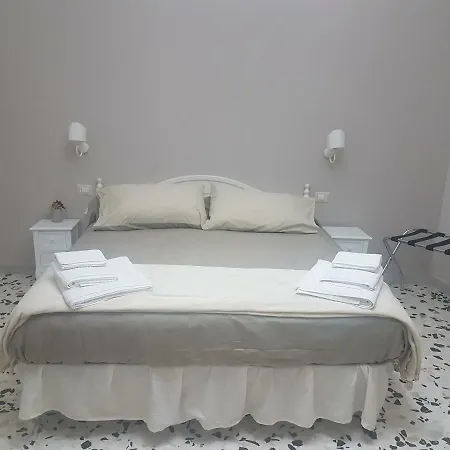 Agorà Mura Greche Couette-café