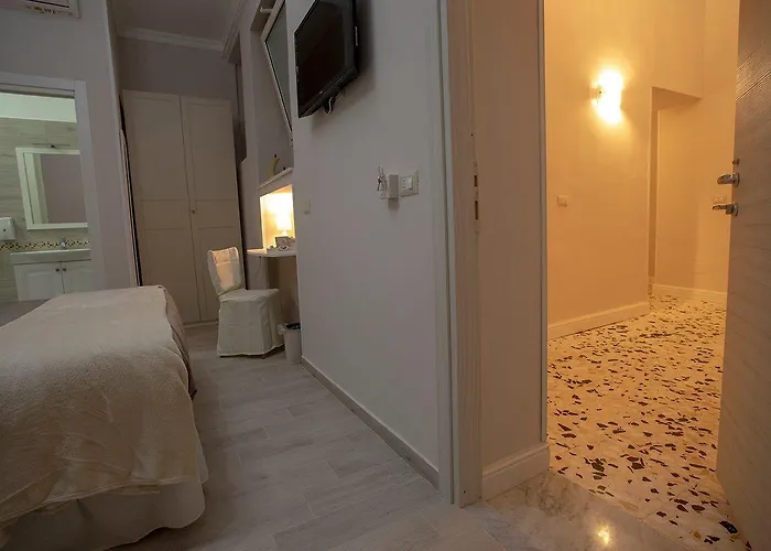 Agora Mura Greche 4* نابولي