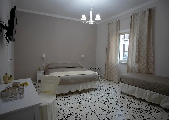 فندق مبيت وإفطار Agora Mura Greche نابولي