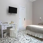 Agorà Mura Greche Couette-café 4*