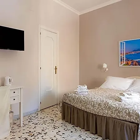 Agora Mura Greche Napels