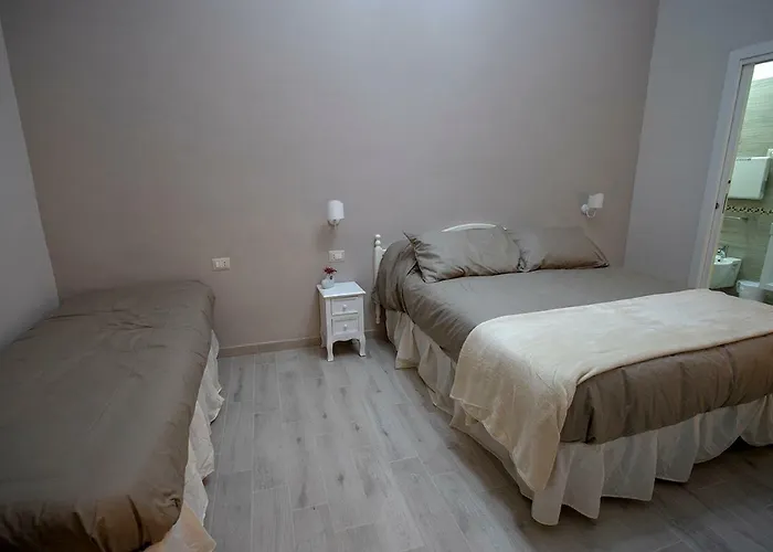 Agora Mura Greche 4* נאפולי